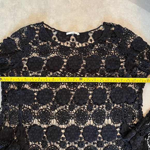 Acemi Black Crochet Lace Top. Long sleeve. Large. Vintage look. - Picture 4 of 5